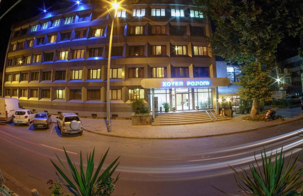 Rodopi Hotel Haskovo Exterior foto